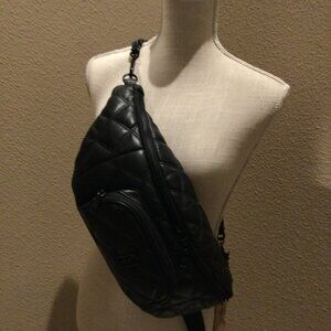 NWT modern Steve Madden black oversized belt bag, sling purse